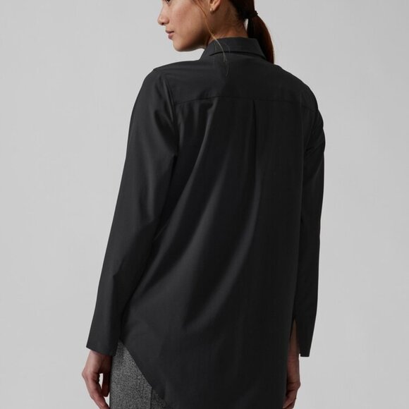 NWOT Urbanite Button Up Long Sleeve Top - Travel, Commute - Picture 3 of 3